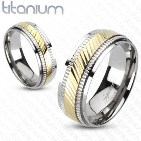 Купить кольцо из титана Spikes R-TM-3137 с ребристым декором оптом от 570 руб.