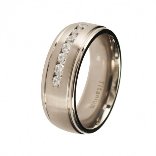 Купить титановое кольцо с фианитами Lonti TI-1733R оптом от 1 090 руб.