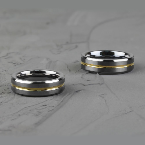 Купить кольцо Tisten из титан-вольфрама (тистена) R-TS-015 с золотистой полосой оптом от 990 руб.