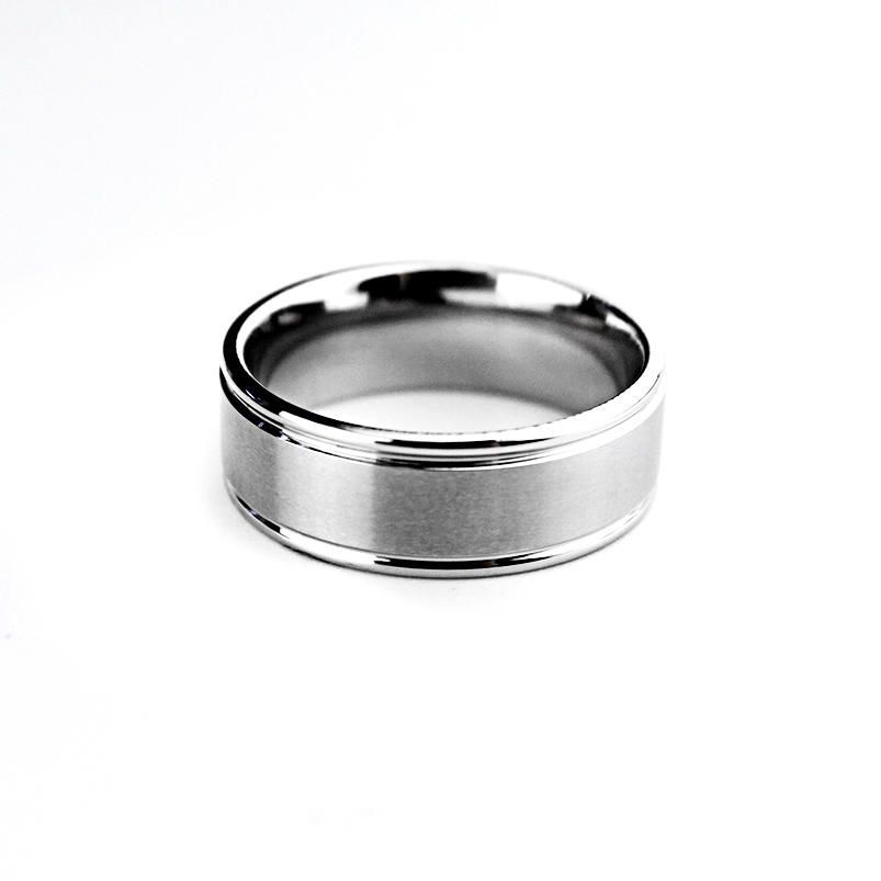 Купить мужское кольцо из стали TATIC RST045 с матовой полосой оптом от 430 руб.