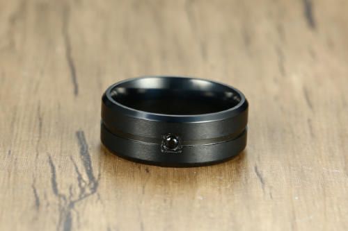 Купить черное кольцо из стали Everiot RS-XP-3020 с фианитом оптом от 440 руб.