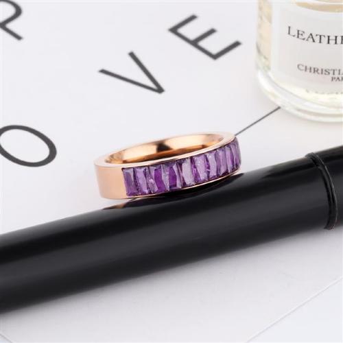 Купить женское кольцо из стали Everiot RS-XP-2204 с покрытием оттенка розового золота оптом от 570 руб.