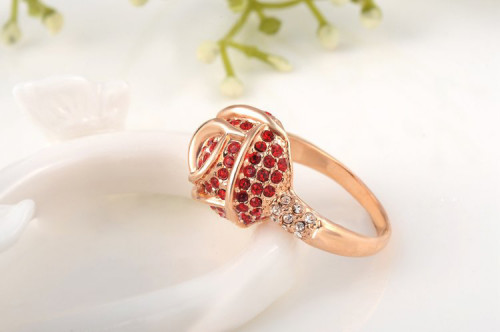 Купить кольцо ROZI RG-04380B с красными кристаллами оптом от 550 руб.