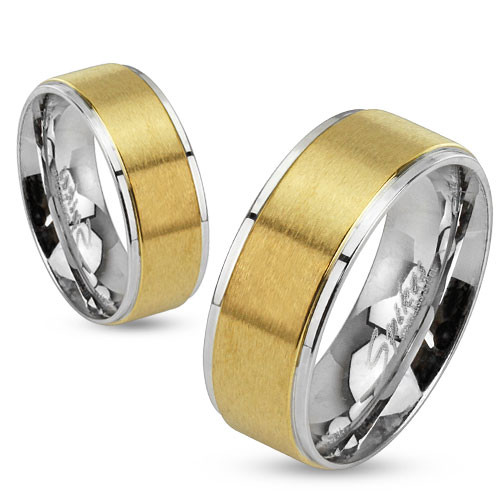 Купить кольцо из стали Spikes R-M0027 с золотистой полосой оптом от 470 руб.