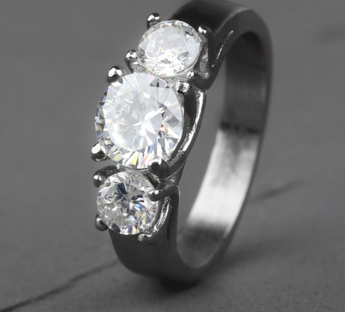 Купить кольцо для помолвки из стали Spikes R-M2181 с фианитами оптом от 720 руб.