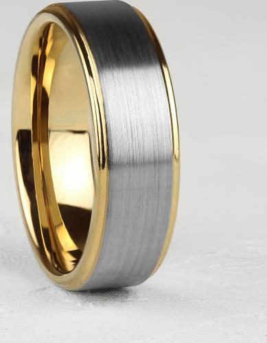 Купить мужское кольцо из тистена (титан-вольфрама) с покрытием цвета желтого золота Tisten R-TS-028 оптом от 1 520 руб.