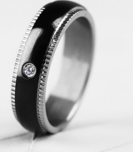 Купить кольцо из титана Spikes R-TI-4403 с фианитом оптом от 670 руб.