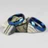 Купить синее кольцо из вольфрама Lonti R-TU-011B с ромбовидными гранями оптом от 820 руб.