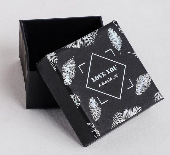 Купить подарочная коробочка черная 4689994 с надписью "Love you" (5х5 см) оптом от 300 руб.