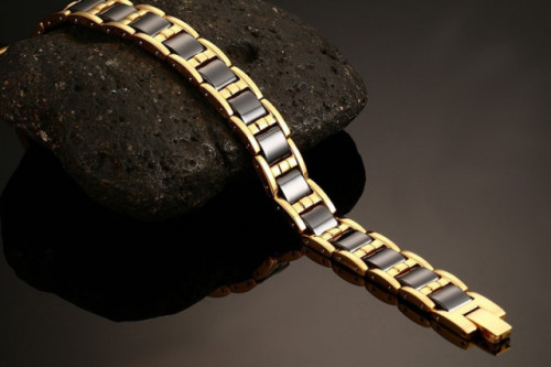 Купить браслет мужской из стали Everiot SCB-XP-1771 золотого цвета с черными керамическими вставками оптом от 1 930 руб.